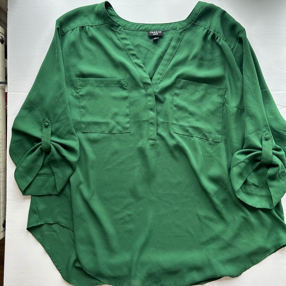 torrid Tops - Torrid Harper Blouse Green Roll Tab Sleeve Georgette Pullover Top Size 2